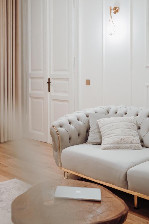 Fabulous And Fancy City Center Designer Cluj-Napoca