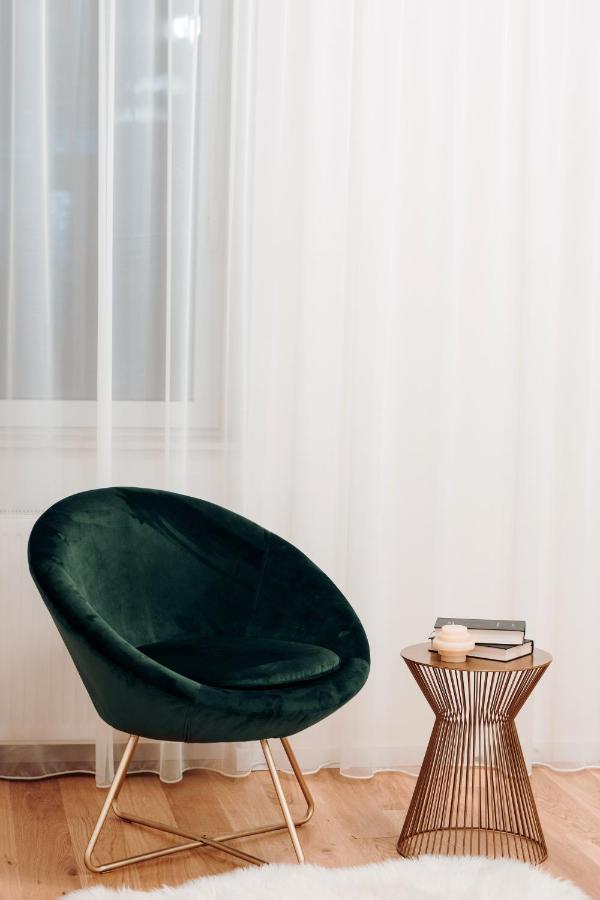 Apartment Fabulous And Fancy City Center Designer Cluj-Napoca
