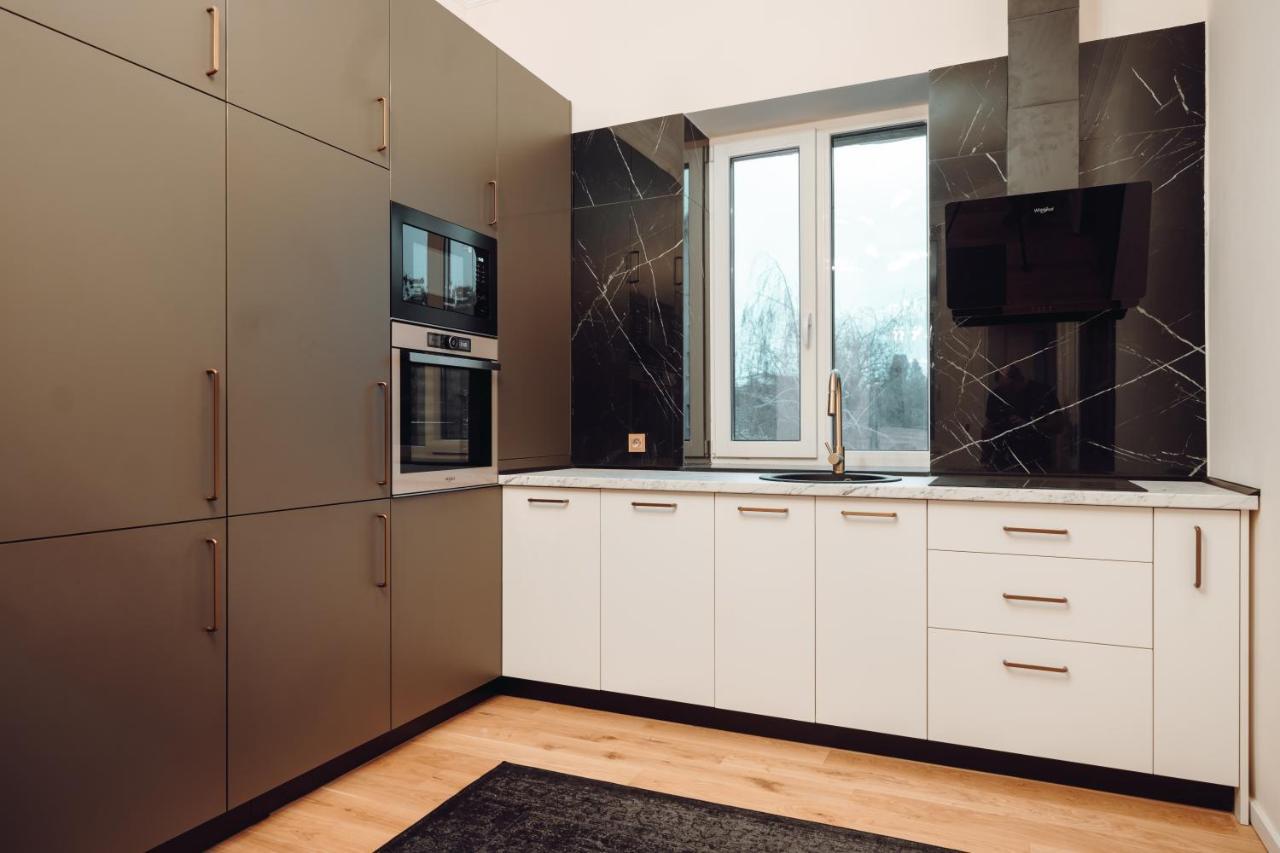 Apartment Fabulous And Fancy City Center Designer