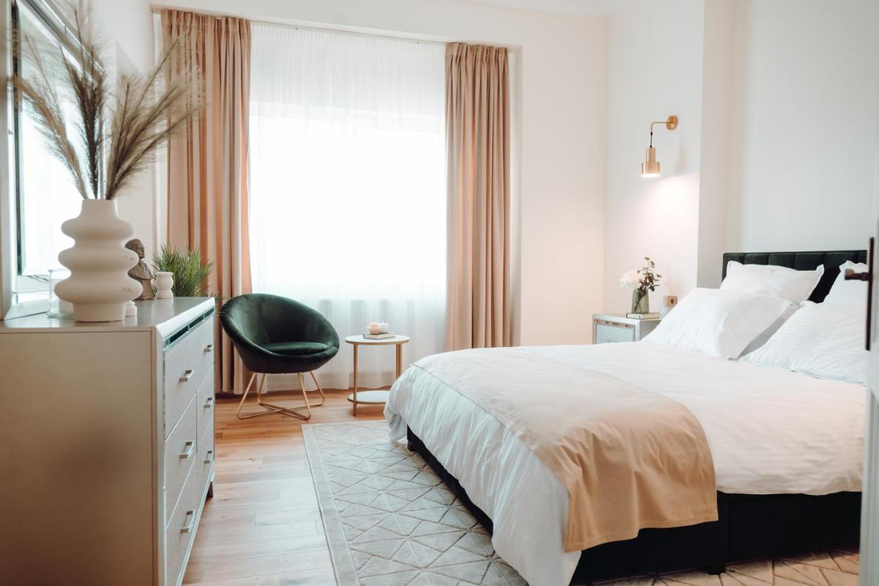 Fabulous And Fancy City Center Designer Cluj-Napoca