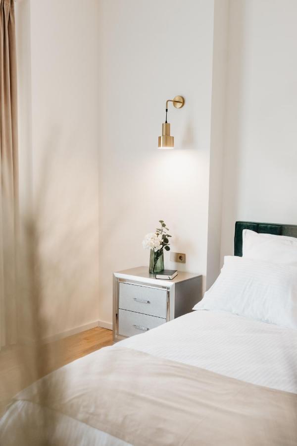 Apartment Fabulous And Fancy City Center Designer Cluj-Napoca